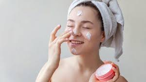 Skincare untuk Mendapatkan Kulit yang Glowing: Rahasia Perawatan Kulit yang Sehat dan Bersinar