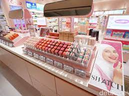 Manfaat dan Tantangan Membuka Toko Skincare di Mall